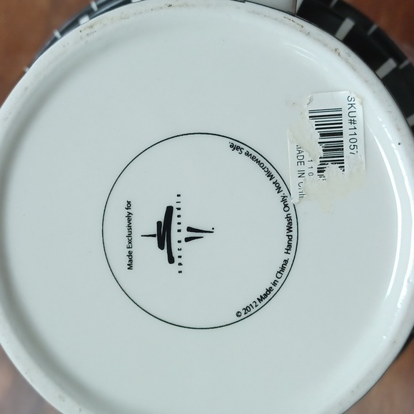 Seattle Space Needle coffee cup - Picture 3 of 5